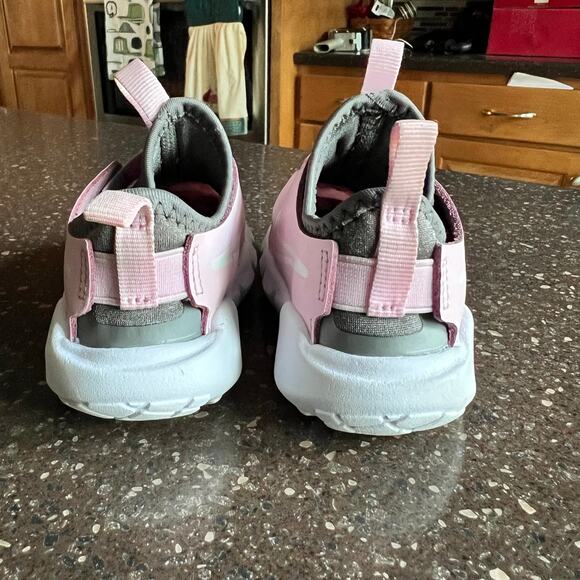 Nike Flex Runner 2 Toddler Girls Slip On Running Sneakers Size 7C Athletic Shoes - Picture 4 of 8